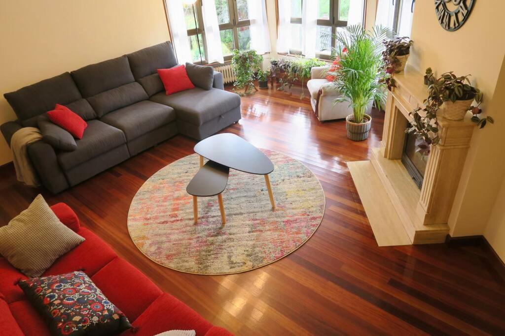 奥维耶多La Casona De La Carbayeda别墅 外观 照片